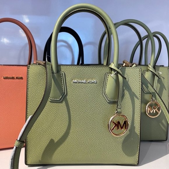 Michael Kors Medium Pebbled Leather Mercer Crossbody Bag Sage Green - Picture 2 of 14